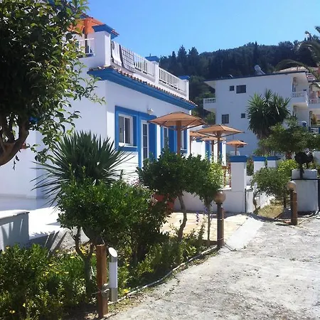 Akis Apartment *