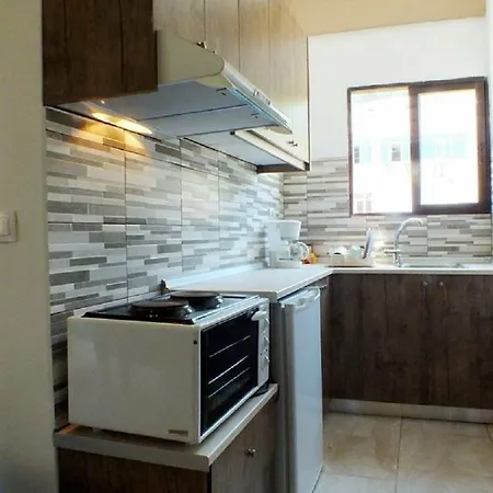 Akis Apartment *
